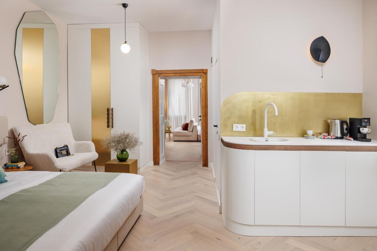 Aries' Collection Luxury Suites Brașov Exterior foto